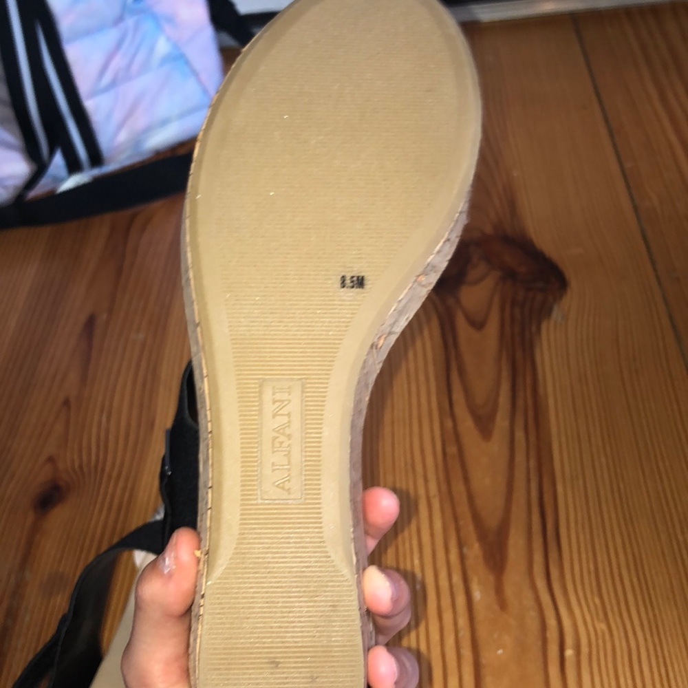 ✨ALFANI WEDGES✨ - Picture 4 of 6